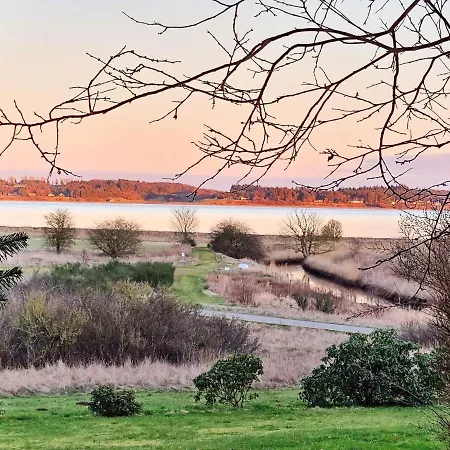 4 Person In Hojslev-by Traum *