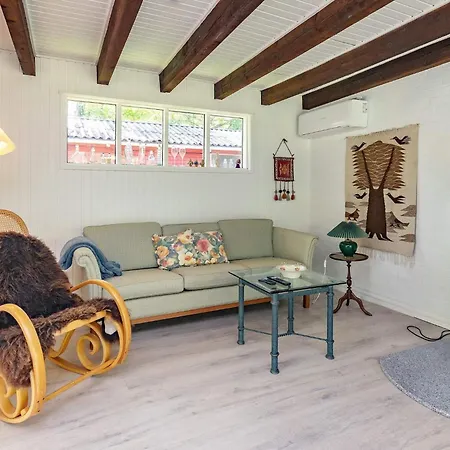 4 Person In Hojslev-by Traum *