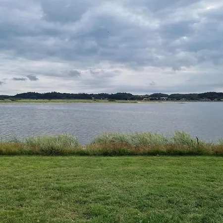 4 Person In Hojslev-by Traum *