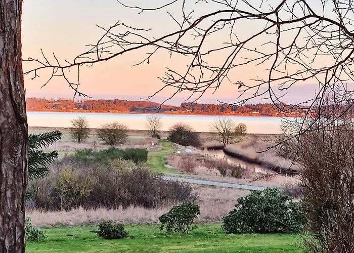 4 Person In Hojslev-by Traum *