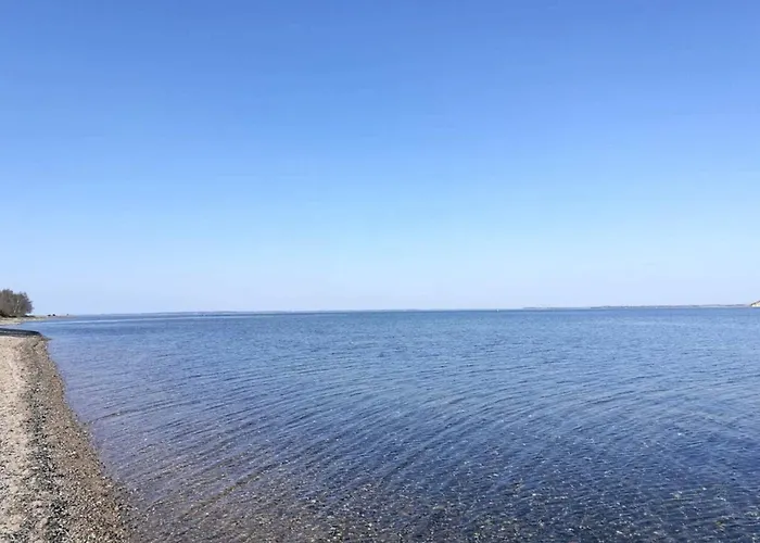 4 Person In Hojslev-by Traum *